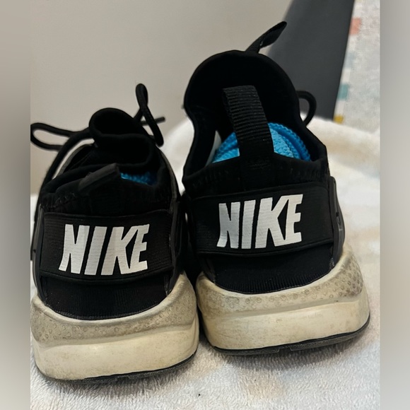 Kids Nike Huarache Sneakers - Size 13c - Picture 4 of 5